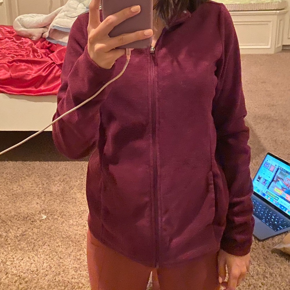 old navy fleece jacket !! <3